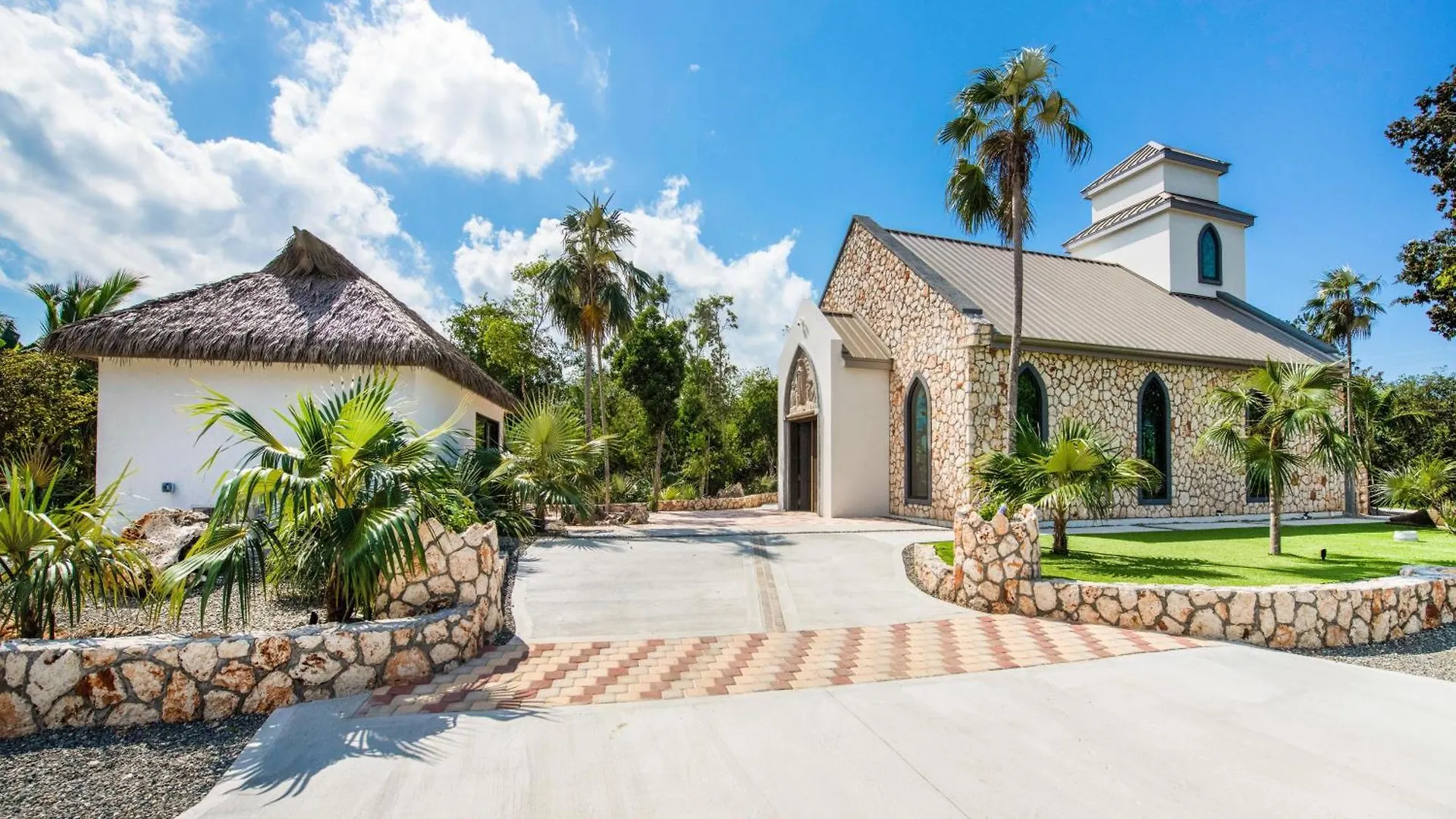 The Mastic Cottage Collection North Side 0*,  Cayman Islands